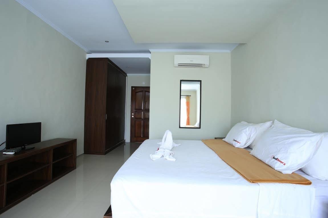 Reddoorz @ Padma Utara Hotel Legian  Luaran gambar