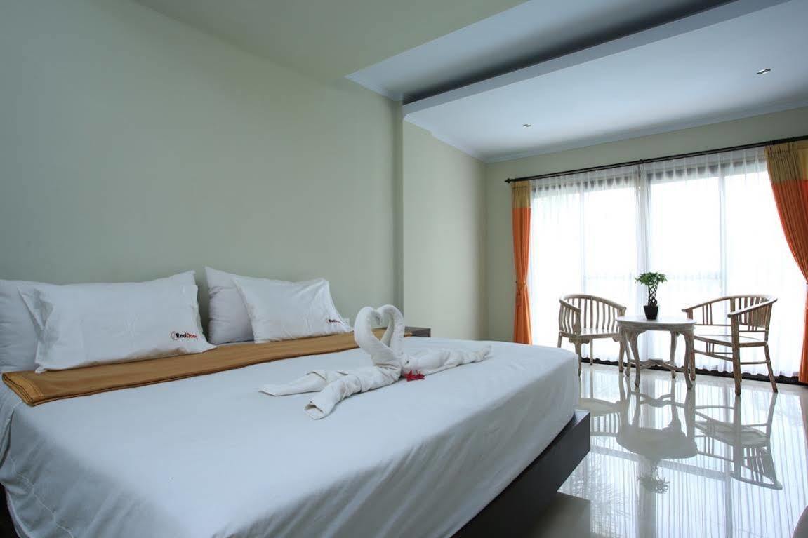 Reddoorz @ Padma Utara Hotel Legian  Luaran gambar